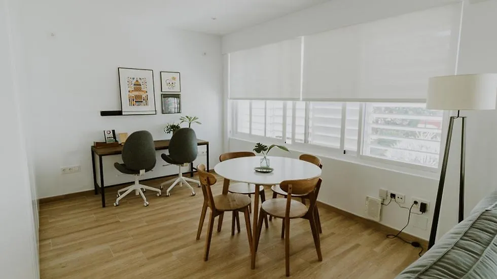 Bonito Apartamento En La Playa, Guadalmar. Malaga